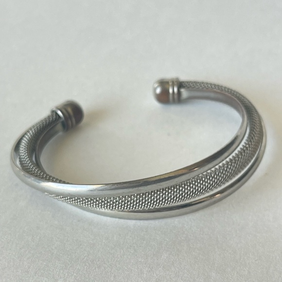 Silver Bangle. - Picture 2 of 3